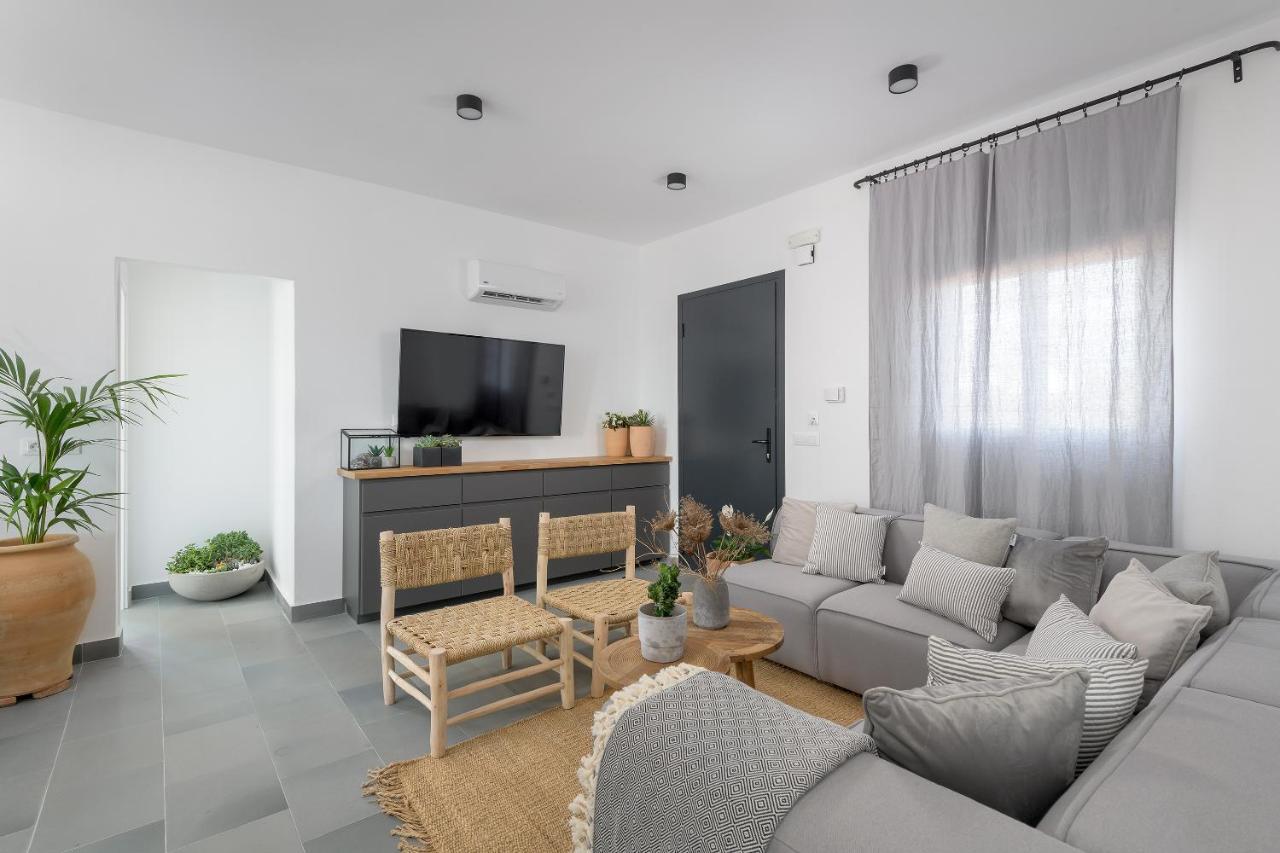 Seawater Villa ラクハニア エクステリア 写真